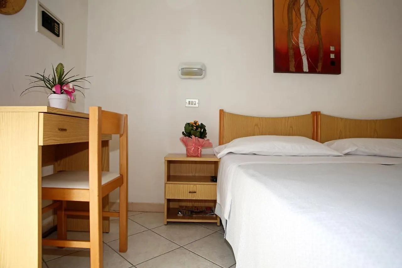 Hotel Serafini Misano Adriatico 2*,